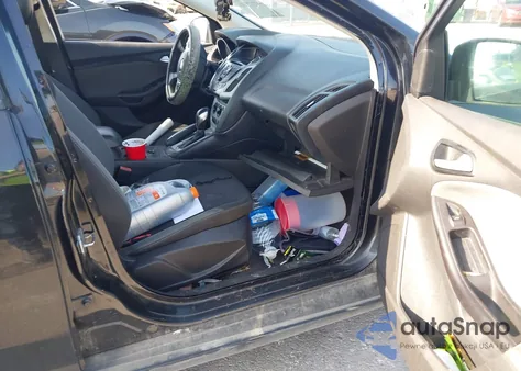 2013 Ford Focus Se z USA, uszkodzony, nr VIN 1FADP3F2XDL163157